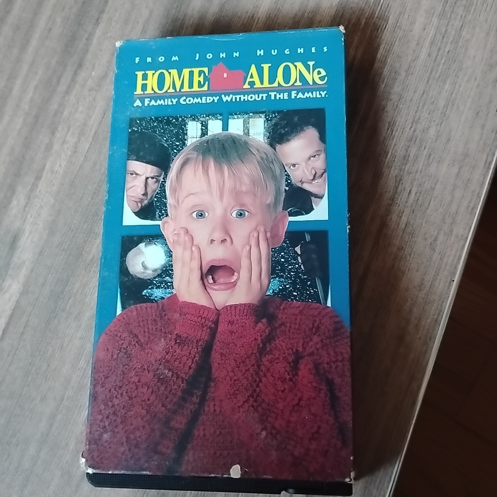 Home Alone VHS Tape